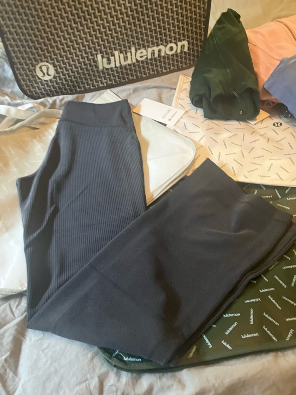 NWT Lululemon Ribbed Softstreme Flared Pant *Regular, Sz 8, BLACK